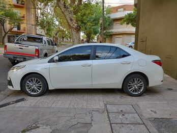 VENDO TOYOYA COROLLA 2019 XEi
