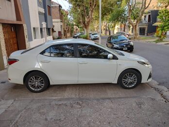 VENDO TOYOYA COROLLA 2019 XEi