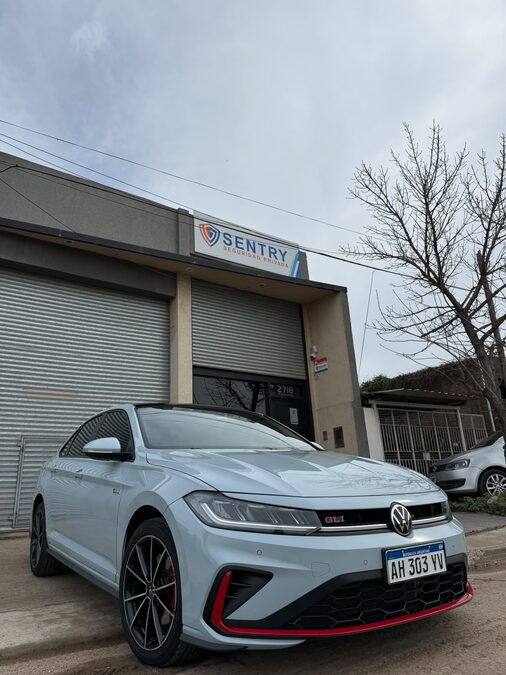 VENDO VOLKSWAGEN VENTO GLI 2025