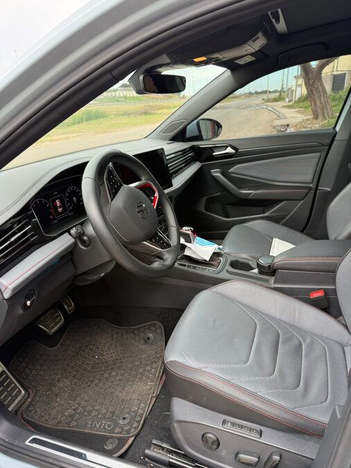 VENDO VOLKSWAGEN VENTO GLI 2025