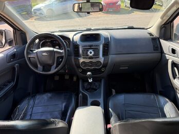 VENDO FORD RANGER 2013