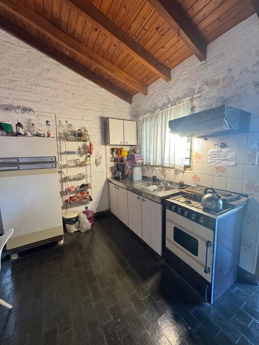 VENDO CASA QUINTA 2 DORMITORIOS, AMPLIO JARDIN Y PILETA - SAUCE MONTRULL