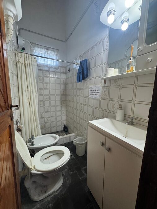 VENDO CASA QUINTA 2 DORMITORIOS, AMPLIO JARDIN Y PILETA - SAUCE MONTRULL
