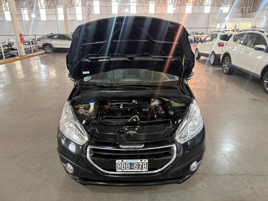 PEUGEOT 208 1.5 ALLURE - AÑO 2015 - 107.226KM