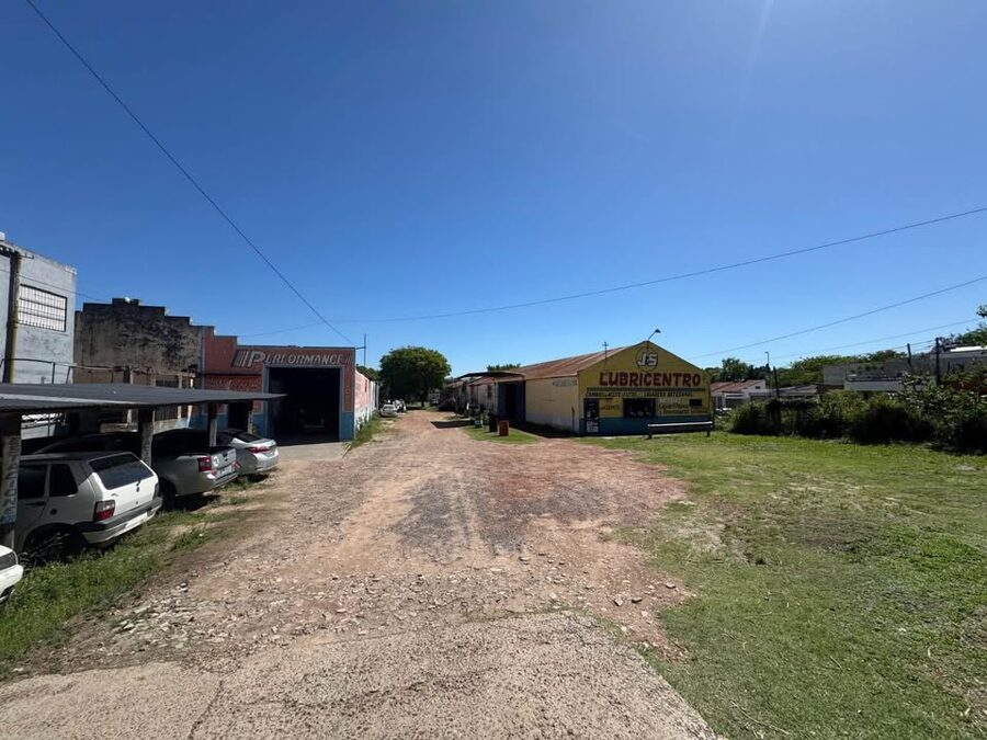 EXCLUSIVA PROPIEDAD EN VENTA SOBRE AV ALMAFUERTE.