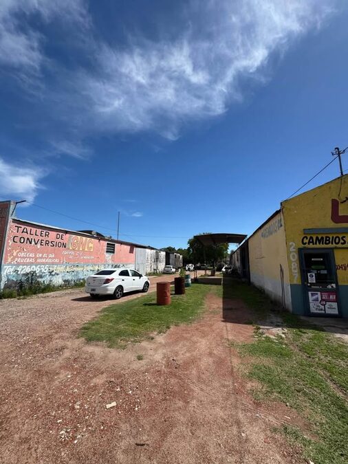 EXCLUSIVA PROPIEDAD EN VENTA SOBRE AV ALMAFUERTE.