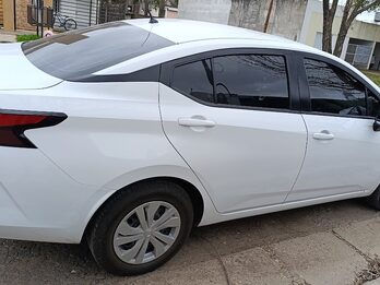 NISSAN VERSA LINEA NUEVA AUTOMATICO IMPECABLE