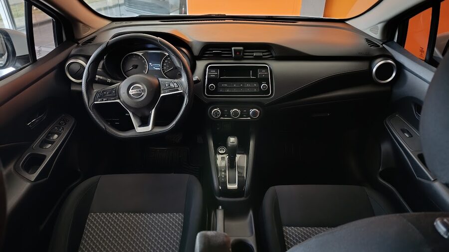 NISSAN VERSA LINEA NUEVA AUTOMATICO IMPECABLE