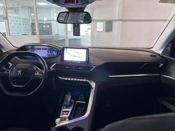 PEUGEOT 3008 1.6 ALLURE TIPTRONIC - AÑO 2019 - 98.279KM
