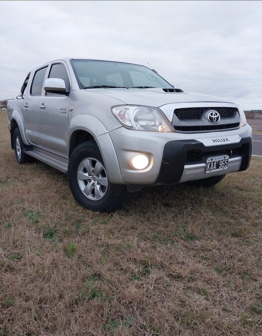 TOYOTA HILUX SRV 4X4