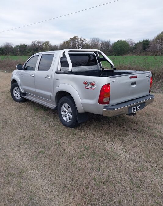 TOYOTA HILUX SRV 4X4
