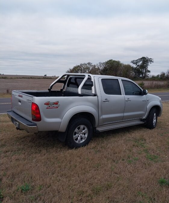 TOYOTA HILUX SRV 4X4