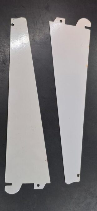 VENDO BANDEJAS PARA GONDOLAS-ESTANTERIAS - METALICAS IMPECABLES