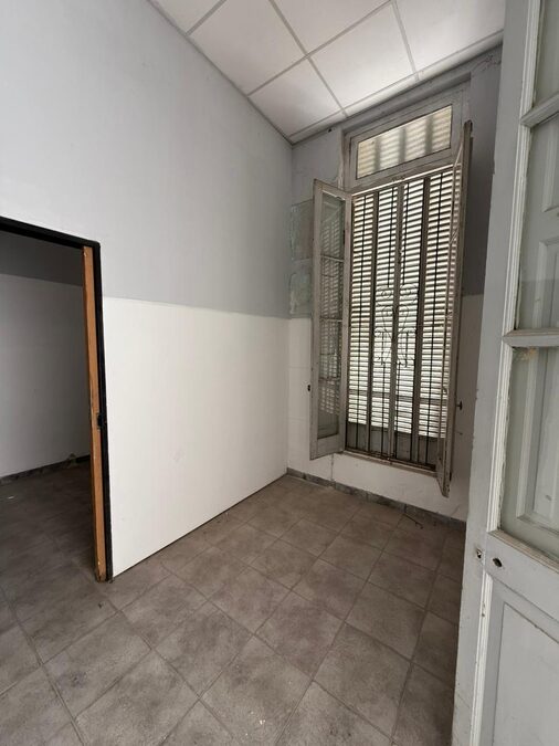 Propiedad a Reciclar | 551 m² | Zona Centro/Parque – Salta 564 | U$D 125.000