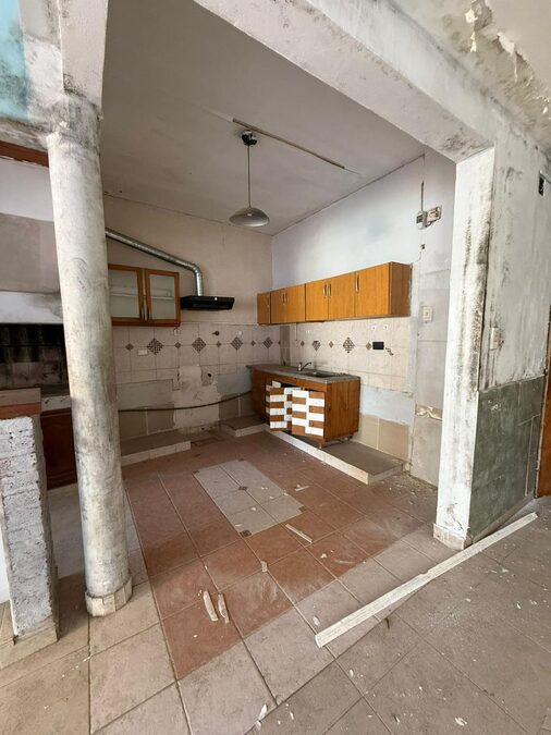 Propiedad a Reciclar | 551 m² | Zona Centro/Parque – Salta 564 | U$D 125.000