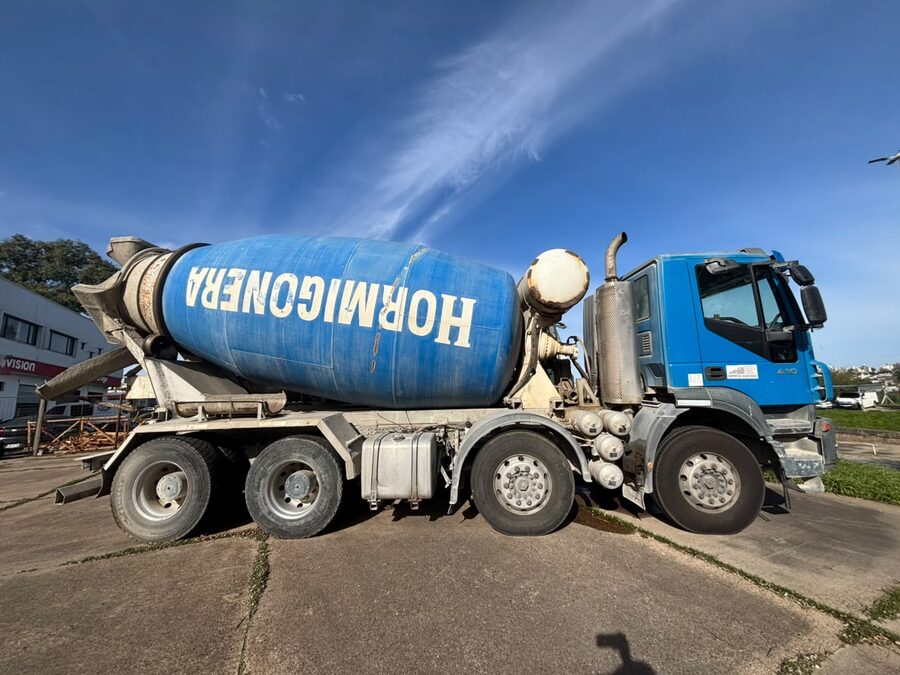 VENDO IVECO  TRAKKER 410 T 44N 3500 6x4
