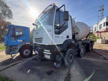 IVECO  TRAKKER 380 T 38 6X4. Recibo vehículo