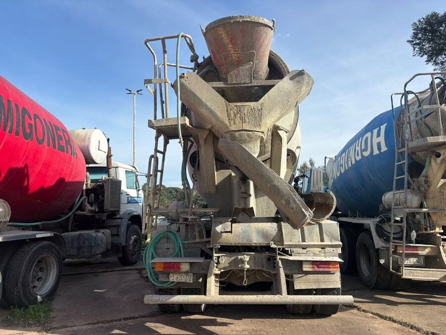 IVECO  TRAKKER 380 T 38 6X4. Recibo vehículo
