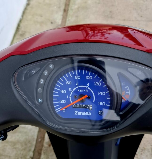 VENDO HERMOSA ZANELLA ZB 110 RT FULL USB