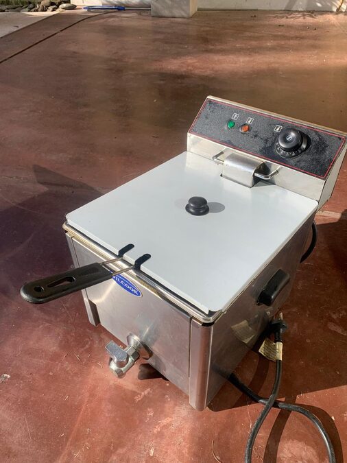 Freidora Industrial Electrica Silcook 11 Lts Con Canilla Hef11lt