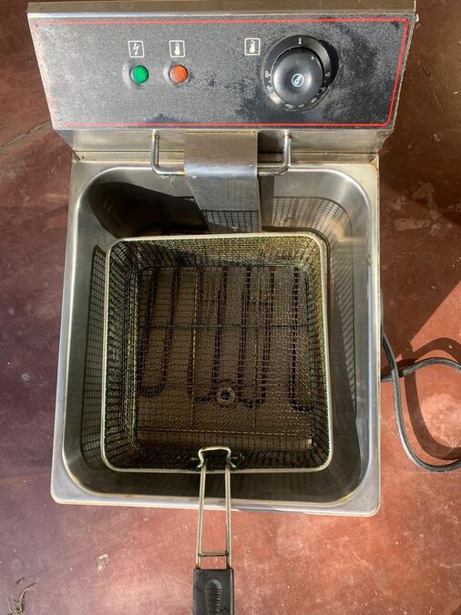 Freidora Industrial Electrica Silcook 11 Lts Con Canilla Hef11lt
