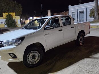 Toyota Hilux Pick-up 2.4 Cd Dx 150cv 4x4 - Precio sugerido, escucho ofertas
