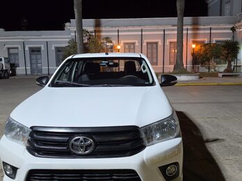 Toyota Hilux Pick-up 2.4 Cd Dx 150cv 4x4 - Precio sugerido, escucho ofertas