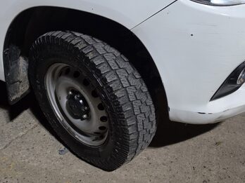 Toyota Hilux Pick-up 2.4 Cd Dx 150cv 4x4 - Precio sugerido, escucho ofertas
