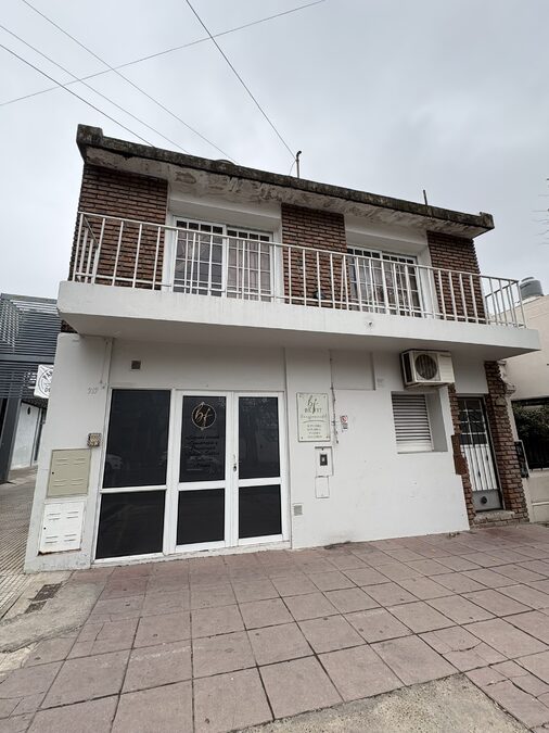 Local en planta baja en calle Salta