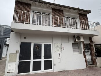 Local en planta baja en calle Salta