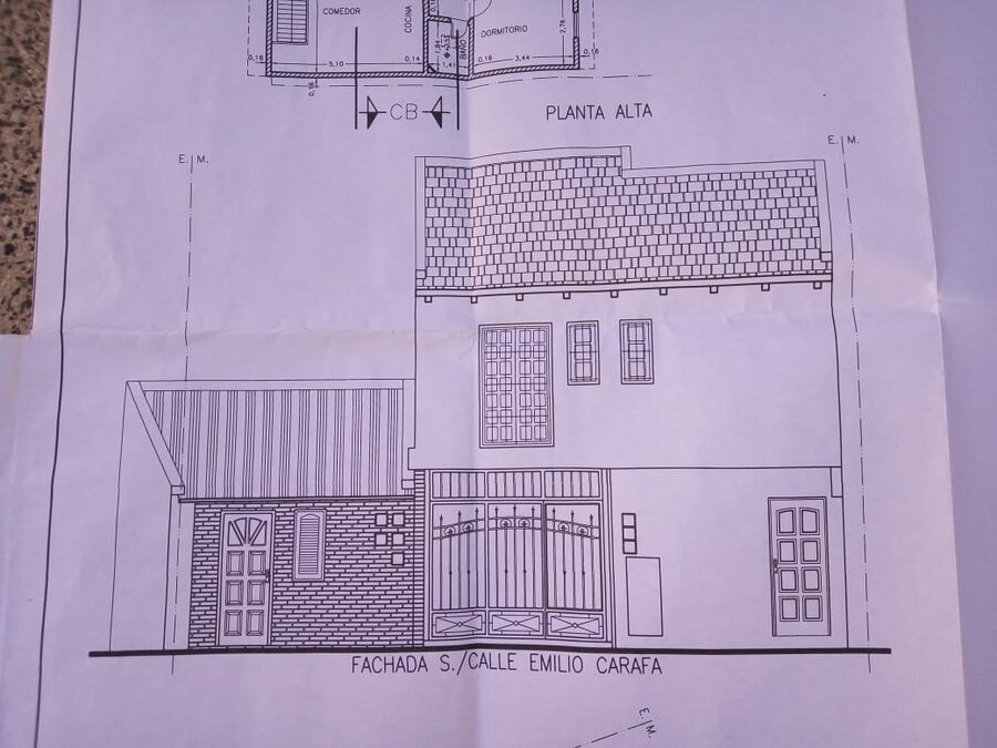 OPORTUNIDAD VENDO 2 casas A 5 CUADRAS DEL CENTRO DOS INGRESOS ,Z, AV.EJERCITO