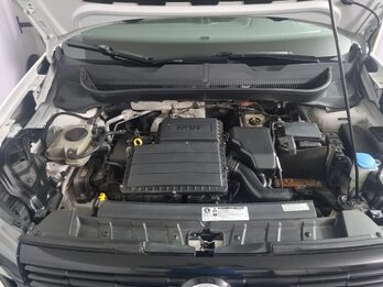 IMPECABLE VOLKSWAGEN T-CROSS MODELO 2020