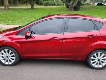 FORD FIESTA KINETIC SE AT KD