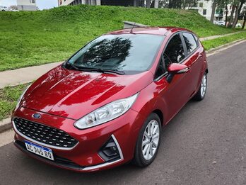 FORD FIESTA KINETIC SE AT KD
