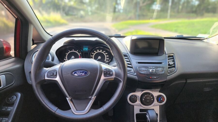 FORD FIESTA KINETIC SE AT KD