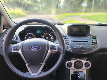 FORD FIESTA KINETIC SE AT KD