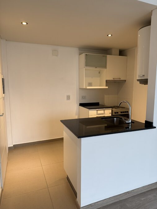 1Dormitorio zona Parque Sgo del Estero y Tejeiro M