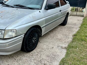 Vendo Ford Escort