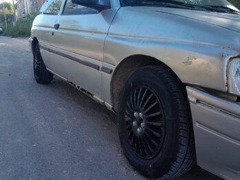 Vendo Ford Escort