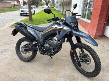Tornado 300cc 2026 296km. Vendo o permuto mayor-menor