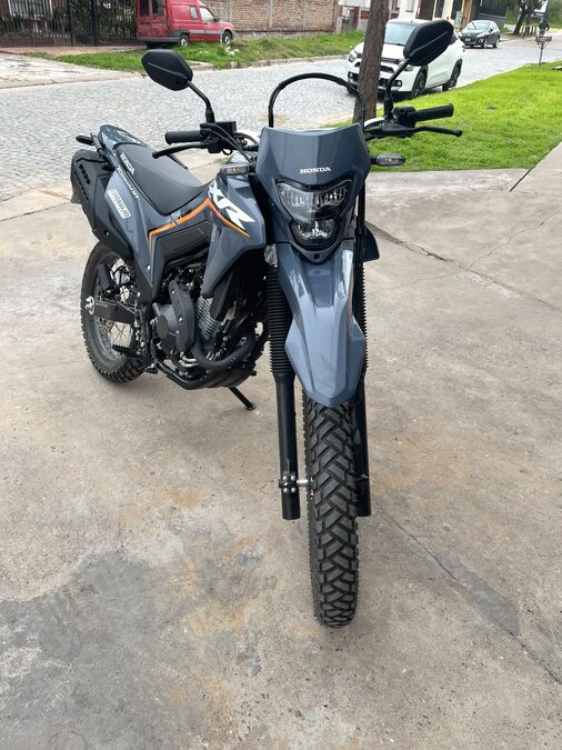Tornado 300cc 2026 296km. Vendo o permuto mayor-menor