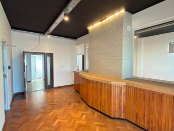 IMPORTANTE PISO EN ALQUILER - OFICINA