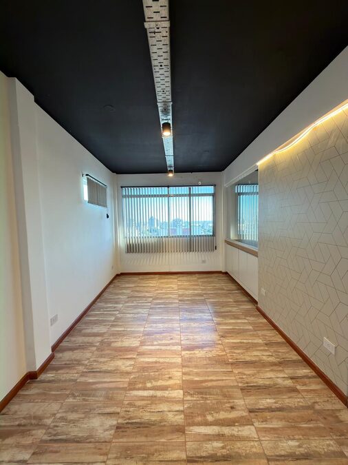 IMPORTANTE PISO EN ALQUILER - OFICINA
