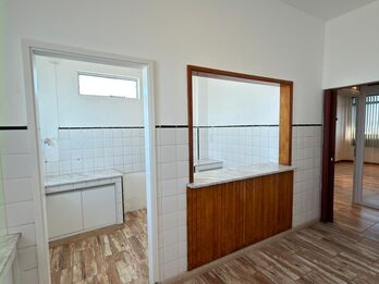 IMPORTANTE PISO EN ALQUILER - OFICINA