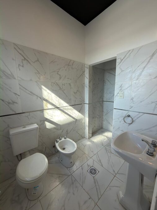 IMPORTANTE PISO EN ALQUILER - OFICINA