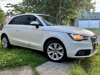 Audi A 1 1.4 tsfi impecable