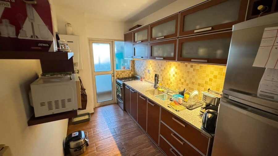 Venta departamento 3 dormitorios con cochera. calle 25 de Mayo Código.