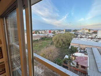 Venta departamento 3 dormitorios con cochera. calle 25 de Mayo Código.