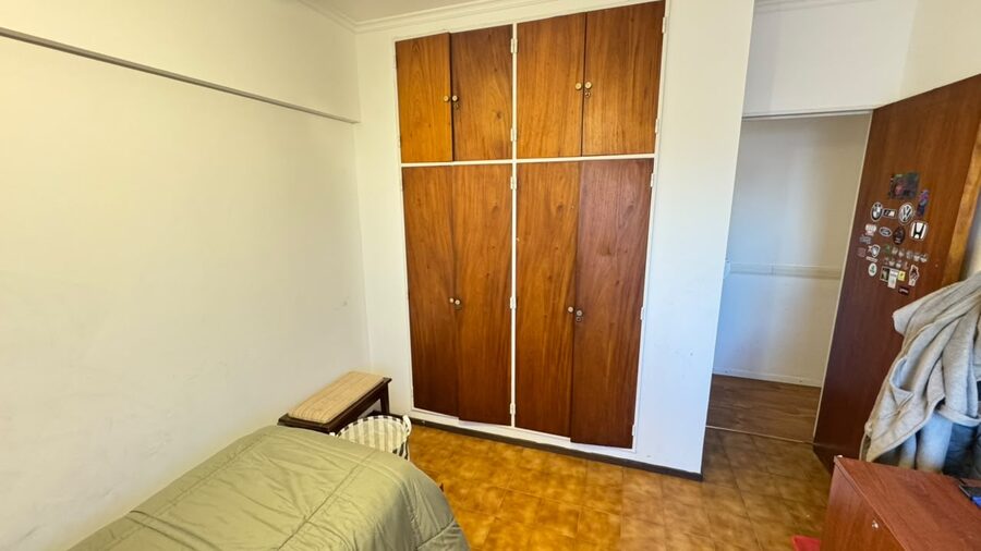 Venta departamento 3 dormitorios con cochera. calle 25 de Mayo Código.