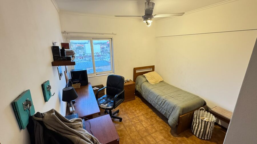 Venta departamento 3 dormitorios con cochera. calle 25 de Mayo Código.